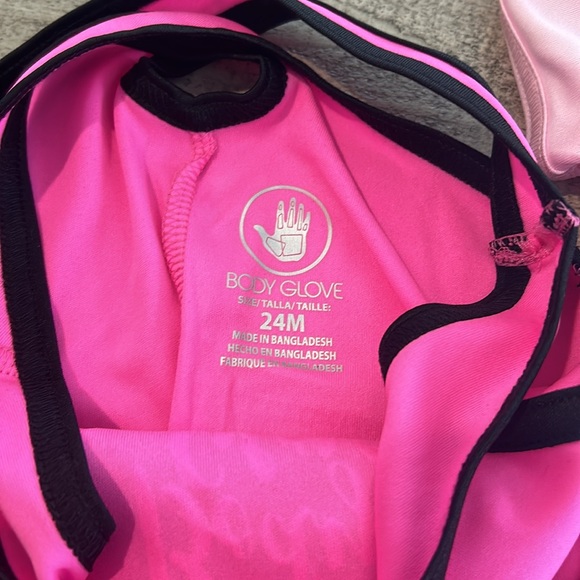 Body glove 4 piece set girls size 24 months - Picture 3 of 3